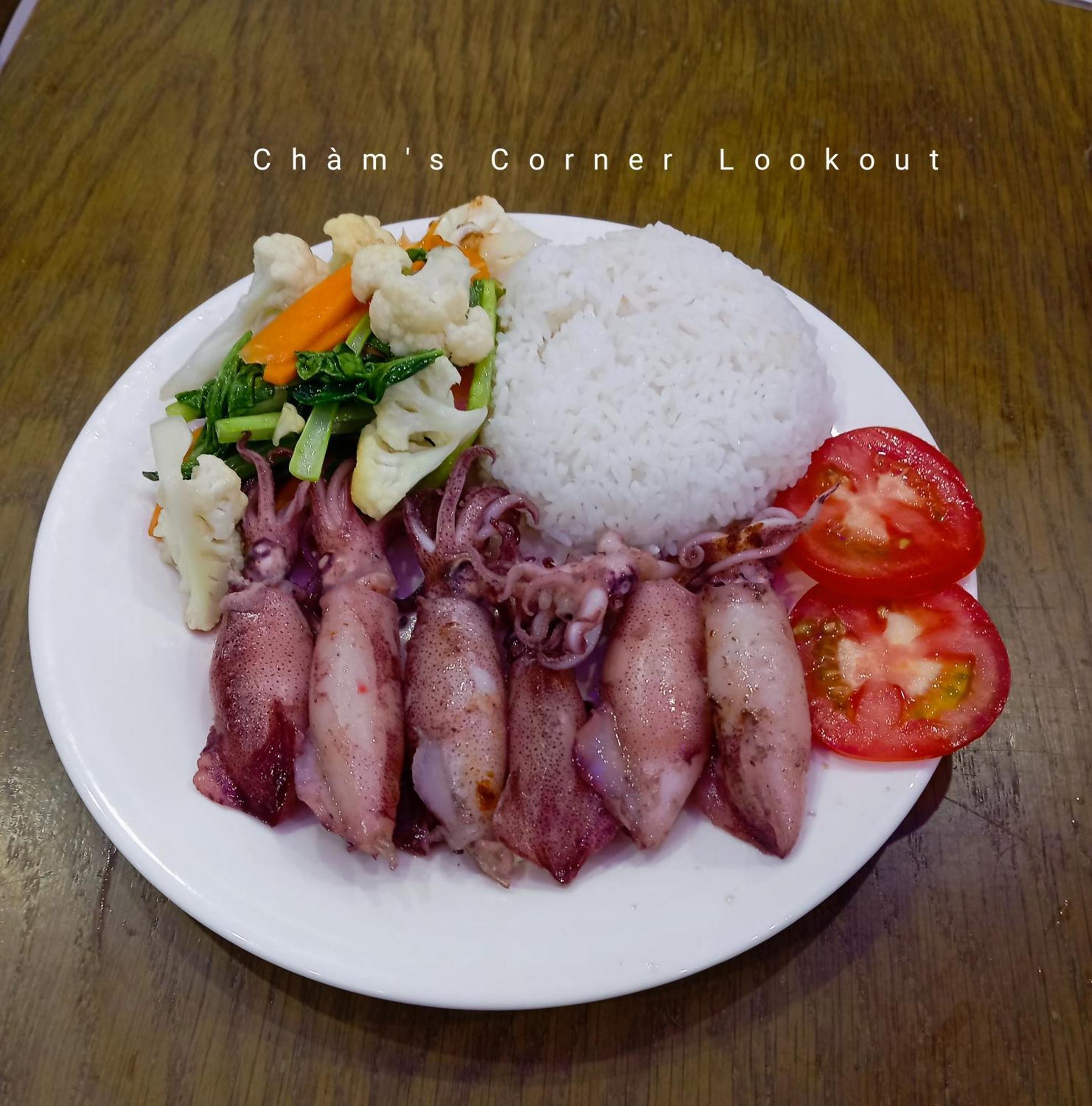 Cham'S Corner Lookout Homestay & Restaurant Tân Hiệ Exterior foto